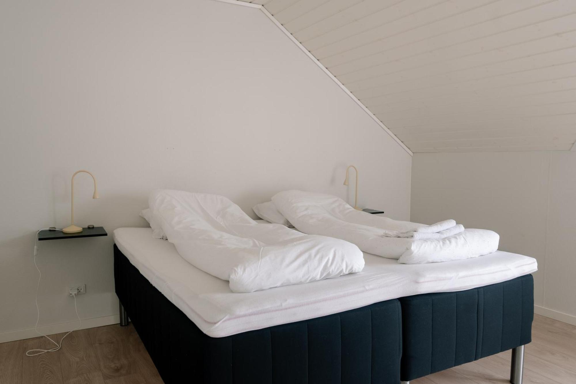 Spacious City Center Home By The Sea Klaksvík Dış mekan fotoğraf